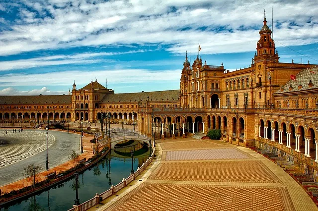 Seville to Faro Airport Private Transfer